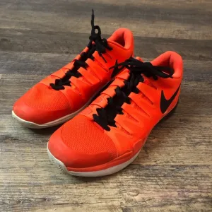 Nike Vapor tennis shoes (Roger Federer) orange and black GUC size 11