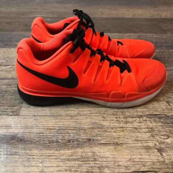 Nike Vapor tennis shoes (Roger Federer) orange and black GUC size 11