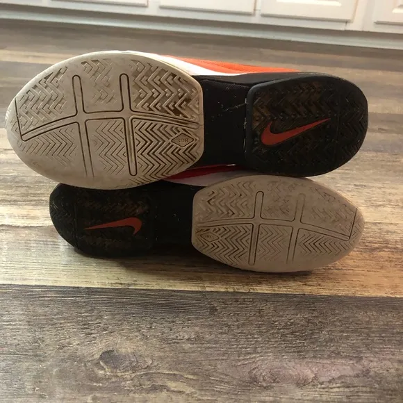 Nike Vapor tennis shoes (Roger Federer) orange and black GUC size 11