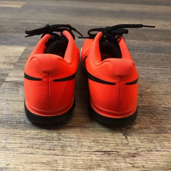 Nike Vapor tennis shoes (Roger Federer) orange and black GUC size 11
