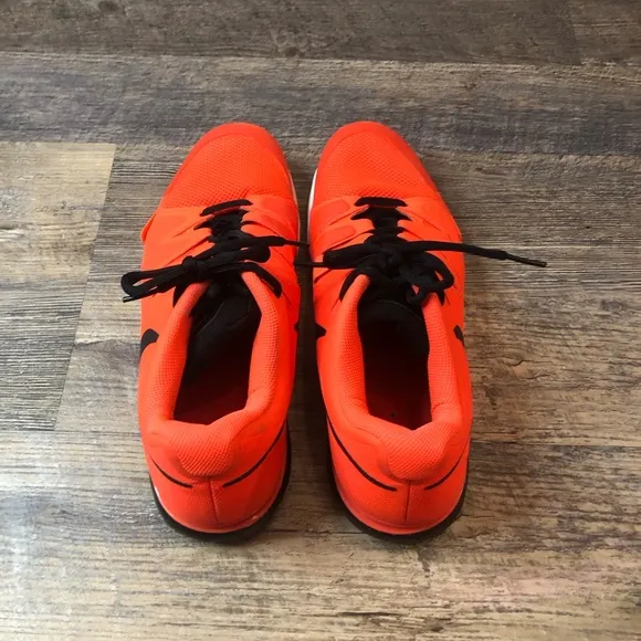 Nike Vapor tennis shoes (Roger Federer) orange and black GUC size 11