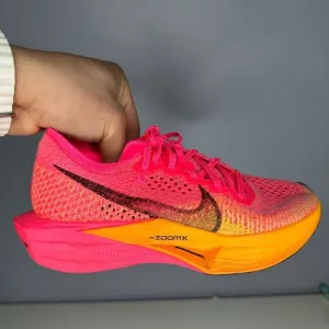 Nike Vaporfly 3 Women's Road Racing Shoes size 7 Pink/ orange Carbon Plated