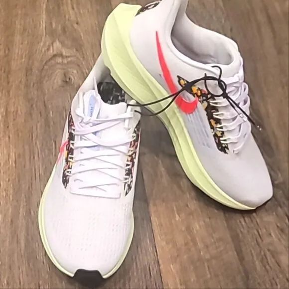Nike Winflo 9 Road Running Shoes- White/Hot Punch/Football Grey