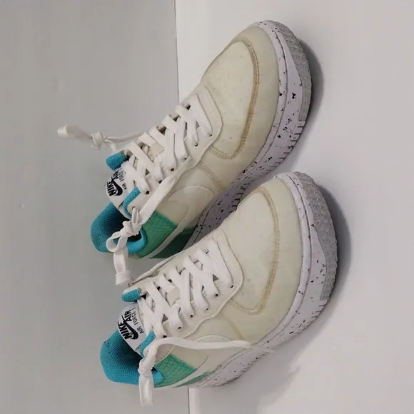 Nike Women's Air Force 1 Crater DO7692-101 Speckled Silhouette Low Top Sneakers