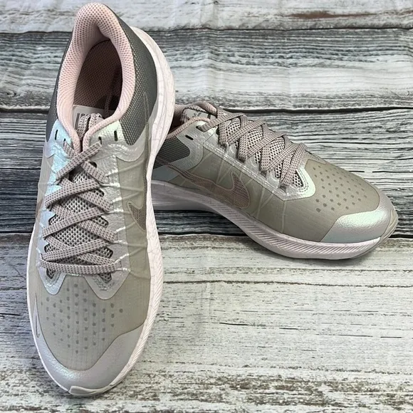 Nike Women’s Winflo 8 PRM Grey Fog/Barely Rose-Pale Coral Size 8 ( DA3056-001 )