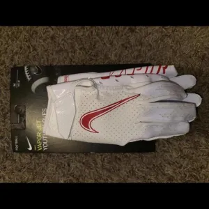 Nike Youth Vapor Jet 6.0 Youth Football White/University Red Gloves
