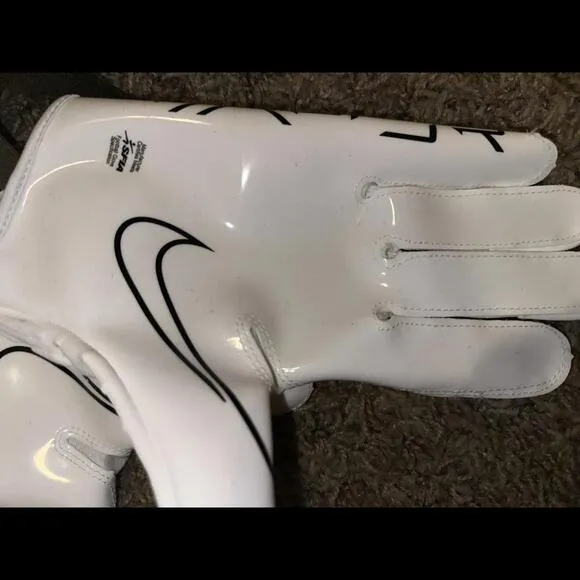 Nike Youth Vapor Jet 7.0 Football White/White/Black Gloves
