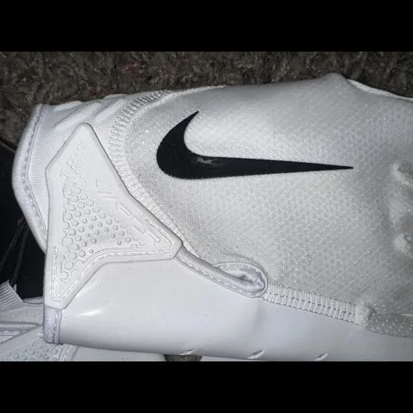 Nike Youth Vapor Jet 7.0 Football White/White/Black Gloves