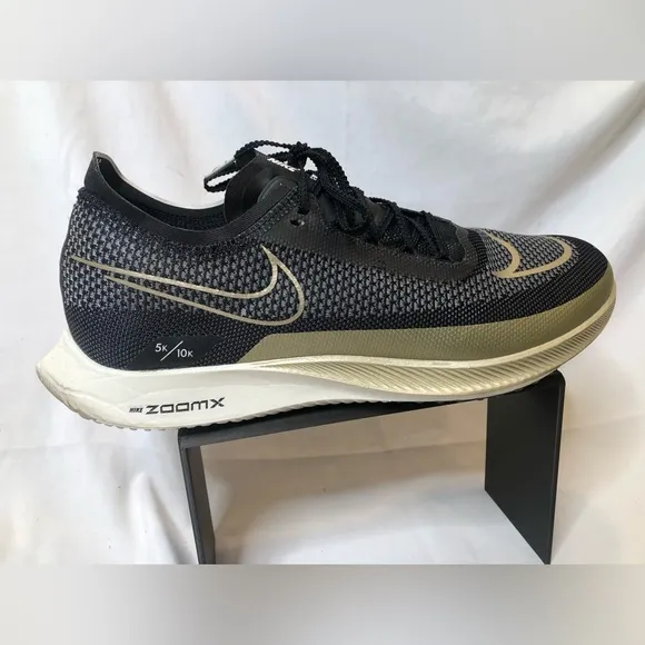 Nike ZoomX Streakfly Road Racing Shoes Black/Gold (DJ6566-001)- Size 12.5 No Box
