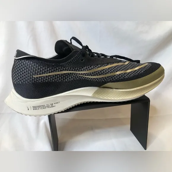 Nike ZoomX Streakfly Road Racing Shoes Black/Gold (DJ6566-001)- Size 12.5 No Box