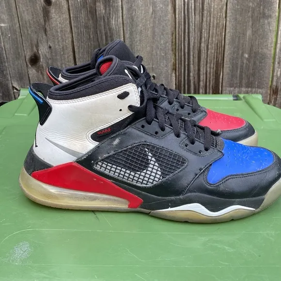 Nine Air Jordan Mars 270 Top 3 Sneakers Men’s Size 12 CD7070-001 Red Blue Black