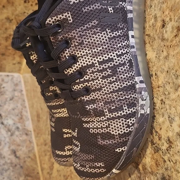 No Bull training shoes size 8