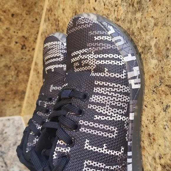 No Bull training shoes size 8