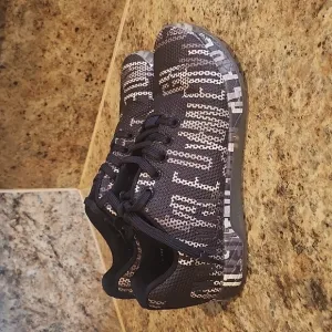No Bull training shoes size 8