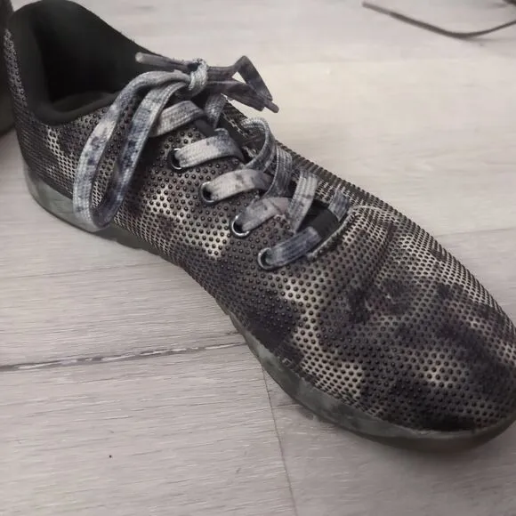 NoBull shoes  Men's Size 9.5 Women's 11 SuperFabric cross training Shoe
