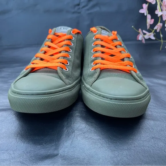 Nothing new Men’s green Sneakers Size 9.5 M Low Top Shoes