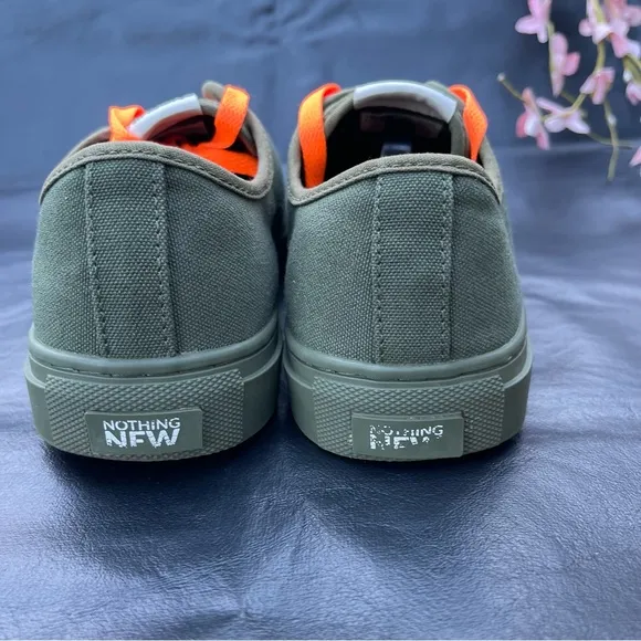 Nothing new Men’s green Sneakers Size 9.5 M Low Top Shoes