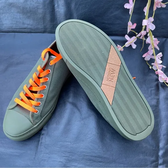 Nothing new Men’s green Sneakers Size 9.5 M Low Top Shoes