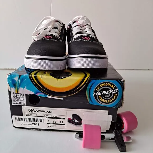 NWB Heelys Pro 20 Wheeled Low Top Skate Shoe Black White Pink Girls Youth Size 1
