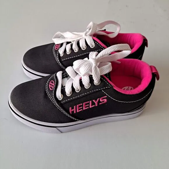 NWB Heelys Pro 20 Wheeled Low Top Skate Shoe Black White Pink Girls Youth Size 1