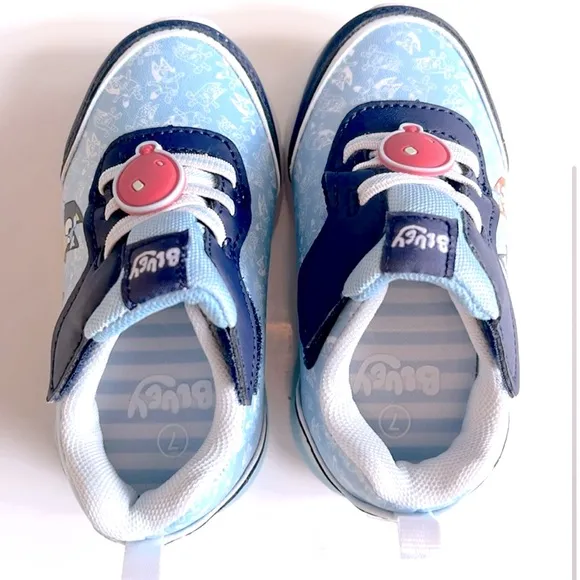 NWBox Kids Bluey Velcro Tennis Shoes, Floor Sample