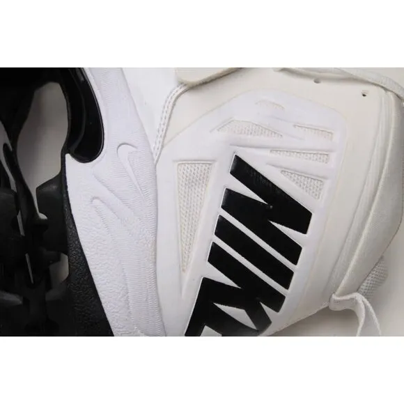 NWOB Nike Flywire Cleats Mens Sz 11.5 Sneakers Shoes
