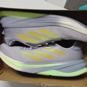 nwob Supernova Solutions  tennis shoes