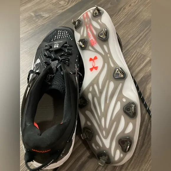 NWOB Under Armour Yard Low MT Baseball Cleats Men’s Size 16 Black Shoes