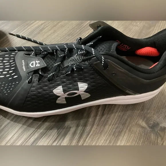 NWOB Under Armour Yard Low MT Baseball Cleats Men’s Size 16 Black Shoes
