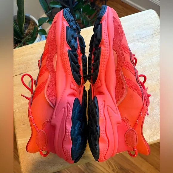 NWOT Adidas Mens Oozweego Tr Sneakers Red Size 14 Athletic Outdoor Running Shoes