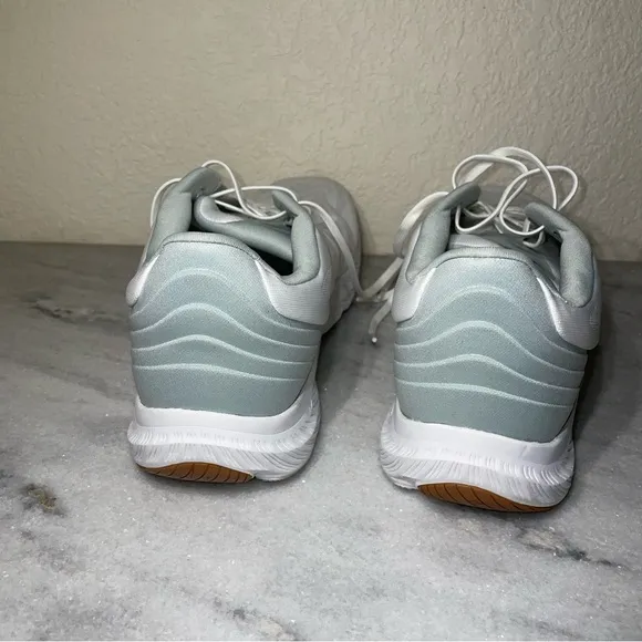 NWOT Altra Mens Rivera 4 Road Running Shoe White