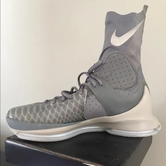 NWOT Kevin Durant KD Tennis Shoes