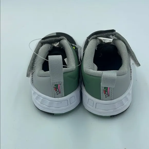 NWOT Nike Lebron Tune Squad Space Jam Kids Shoe SZ 4C