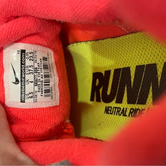 NWOT Nike Tennis Shoes