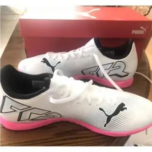 NWOT  PUMA Future 7 Pink Soles Tennis Shoes Sneakers  Size 7.5
