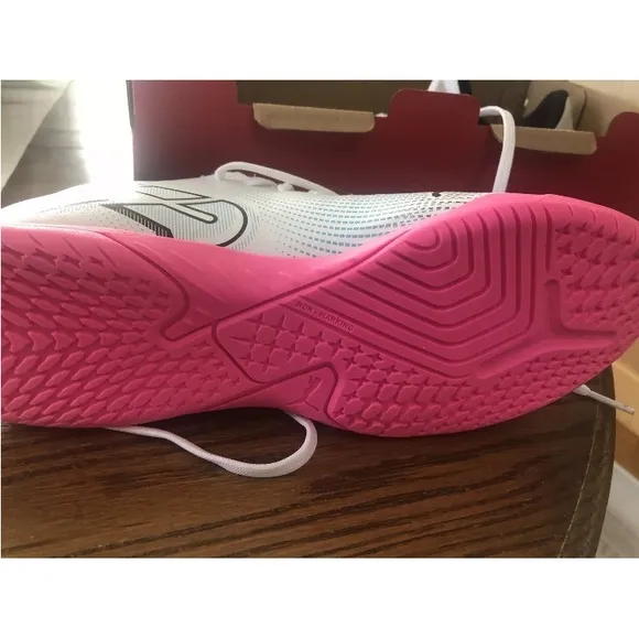 NWOT  PUMA Future 7 Pink Soles Tennis Shoes Sneakers  Size 7.5