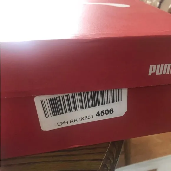 NWOT  PUMA Future 7 Pink Soles Tennis Shoes Sneakers  Size 7.5