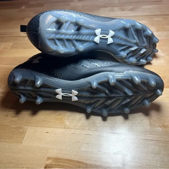 NWOT Under Armour Men’s Cleats *new without box