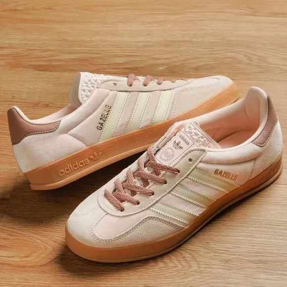 NWT ADIDAS Gazelle Indoor Shoes!