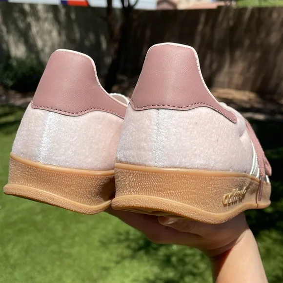 NWT ADIDAS Gazelle Indoor Shoes!
