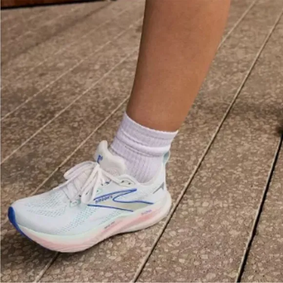 NWT! Brooks Women's Glycerin 22 Running Shoes