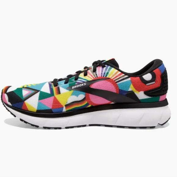 NWT BROOKS Women's Road-running Shoes size 12.5 Women's Trace 2