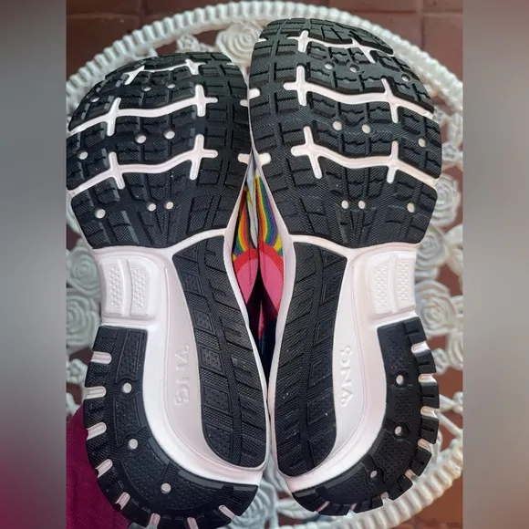 NWT BROOKS Women's Road-running Shoes size 12.5 Women's Trace 2