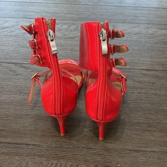 NWT BURJU Amante Thick Ankle Strap Heeled Sandals | Red | 9 1/2