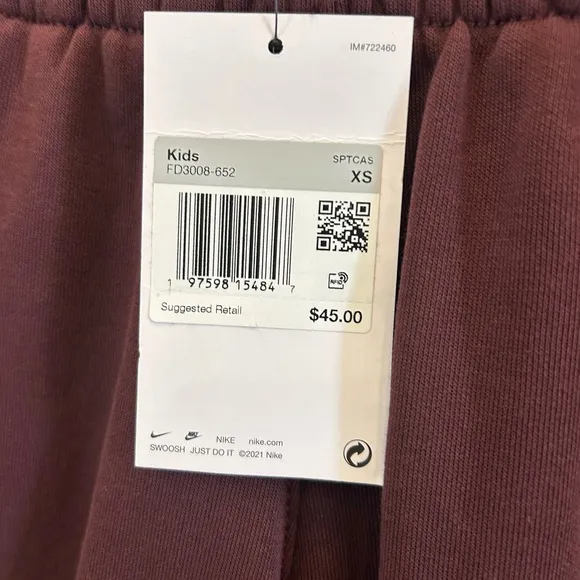 NWT 🍃 KIDS NIKE  Club Fleece Joggers Pants / sweats - size XS