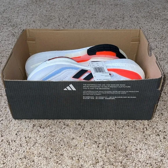 NWT Women’s Adidas tennis shoes