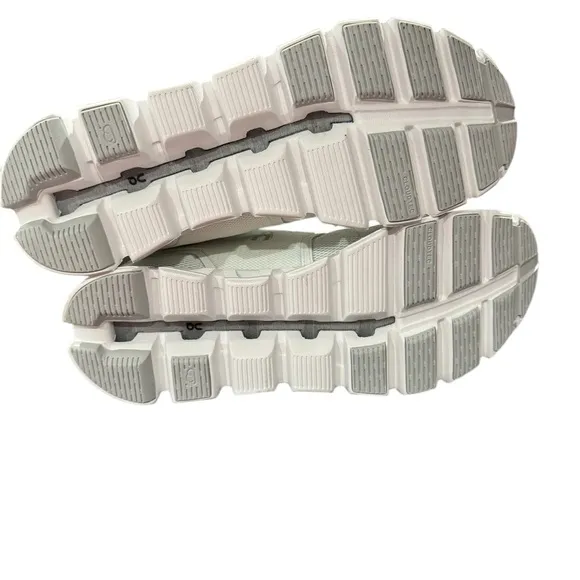 On Cloud 5 Womes Shoes
