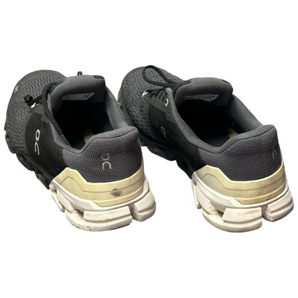 ON CLOUD Cloudflyer 4 Road-Running Shoes Men’s Size 12