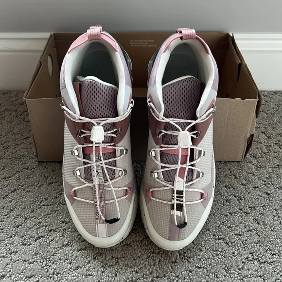ON Cloud Cloudtrax Hiking Boots Shoes Rose Ivory Women’s Size 9.5 NEW