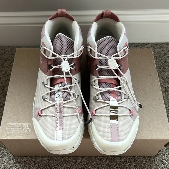 ON Cloud Cloudtrax Hiking Boots Shoes Rose Ivory Women’s Size 9.5 NEW